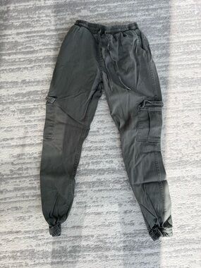 Get Plenty Women’s Army Green Cargo Jogger Pants with Elastic Waist XXS